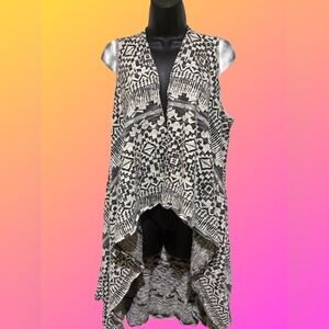 Vocal Aztec Style Pattern Sleeveless Cardigan/Vest